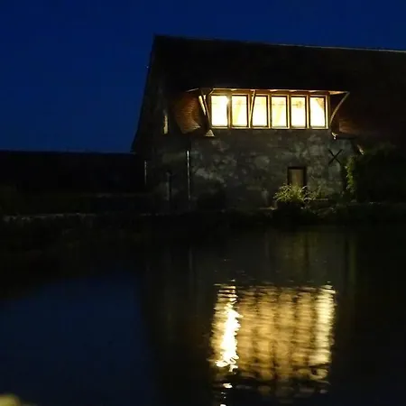 Moulin De Vasiliere Hébergement de vacances Salles-Courbatiès